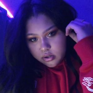 Meet your Posher, Cecelia